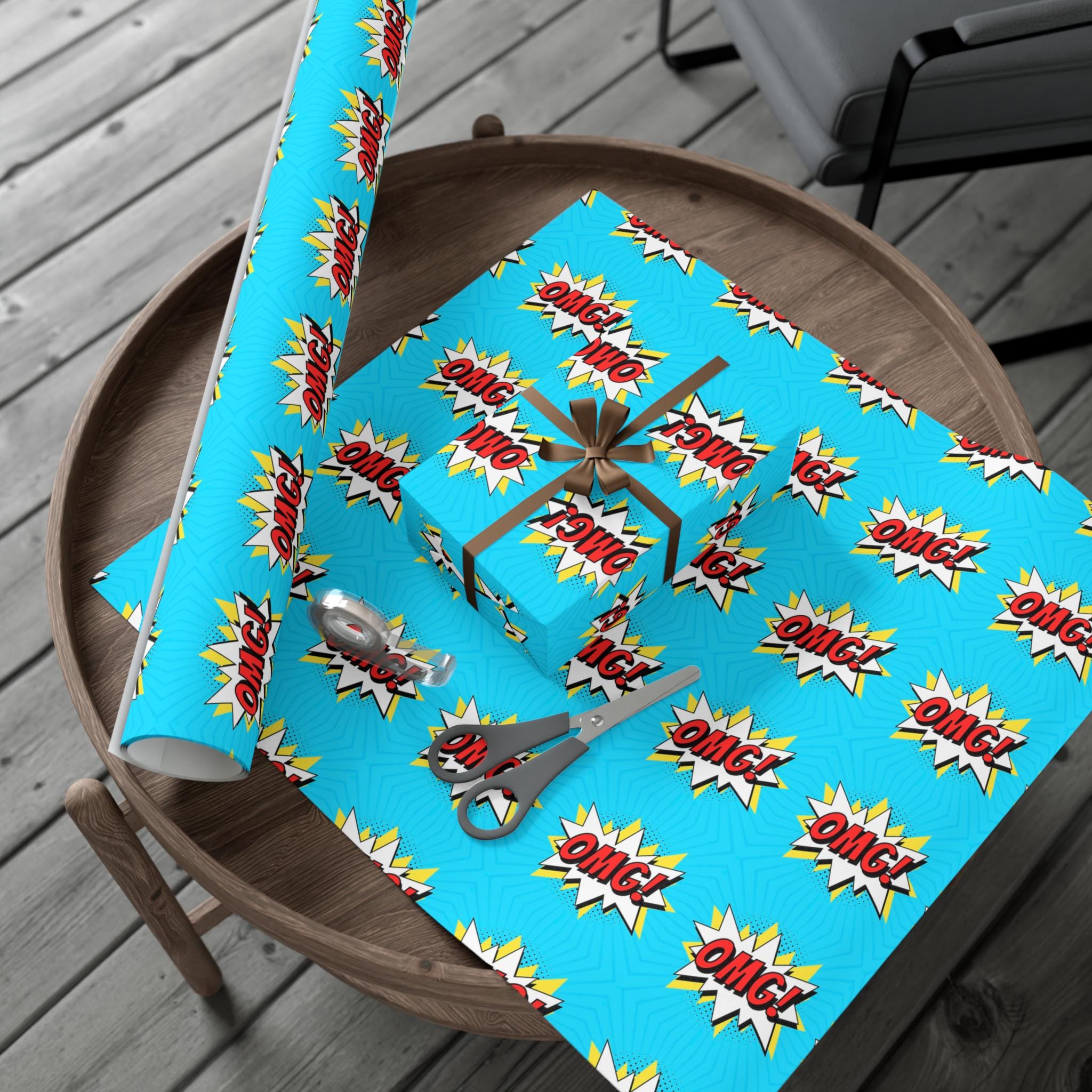 Retro Pop Art Wrapping Paper, Cartoon Speech Bubble on Bright Blue, Funky Gift Wrap, Gift Decoration for Friends